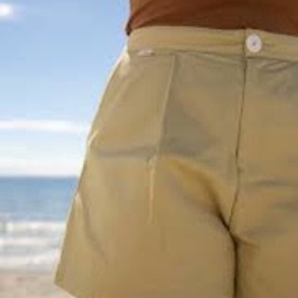 Seek Shelter shorts - Picture 4 of 4